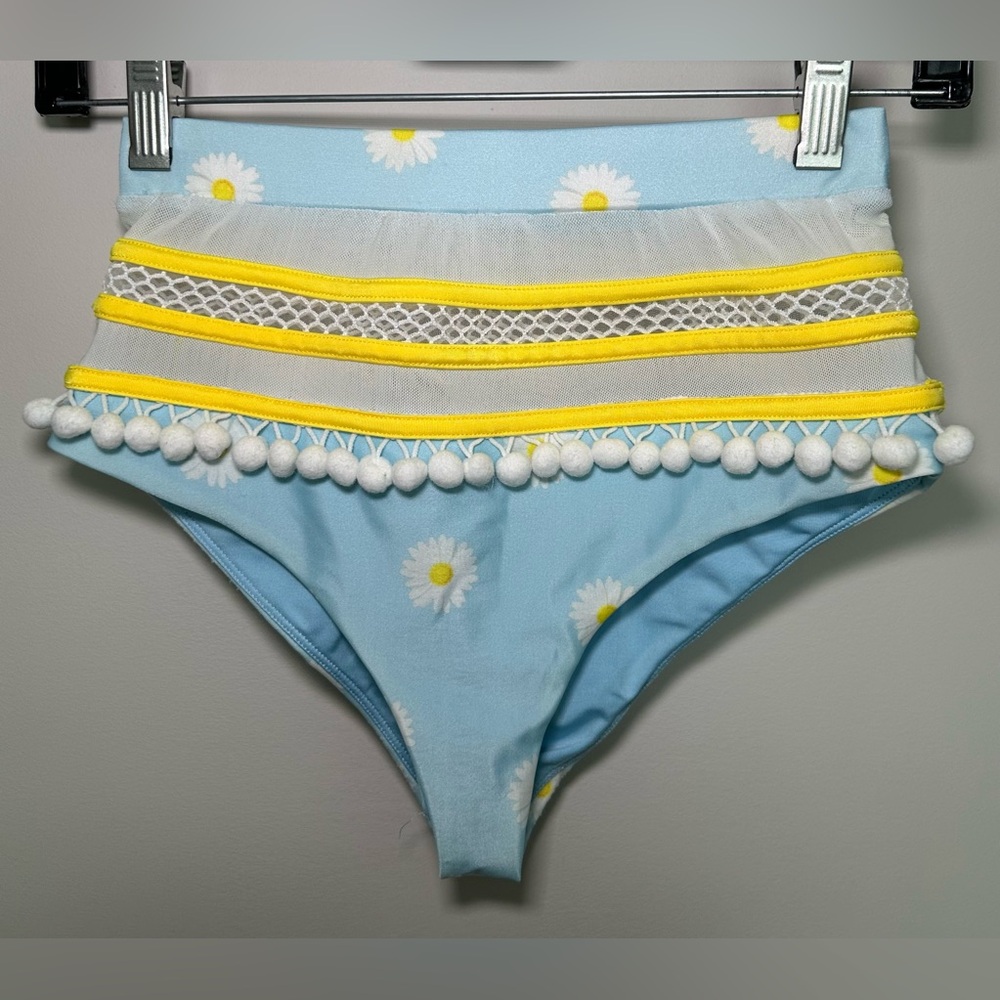 Tularosa Revolve Thessy Daisy Skies Blue White‎ Yellow Pom Pom Bikini Bottom XS